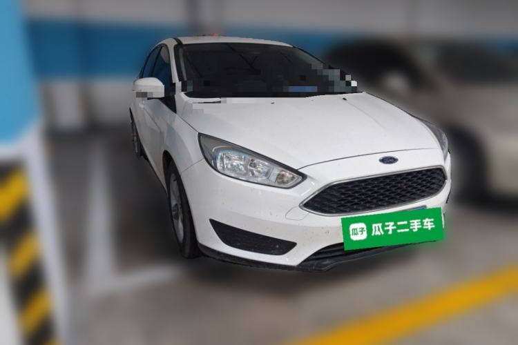 Used Ford Focus 2018 Hatchback Classic 1.6L Automatic Comfort Plus SmartDrive Edition Front Right 45 Deg