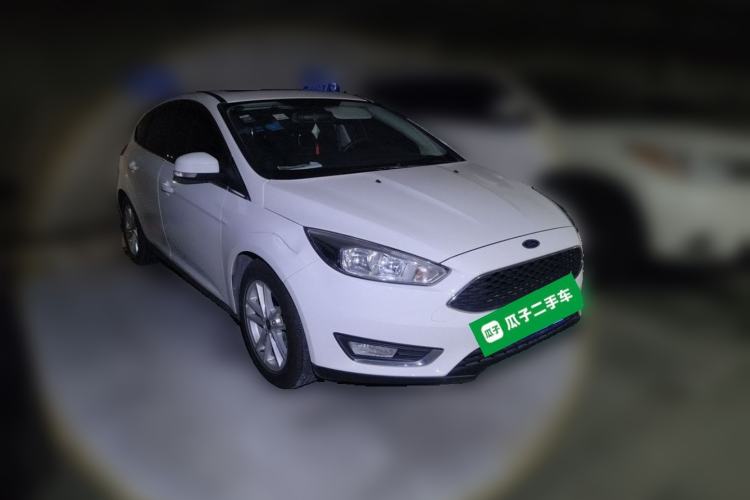 Used Ford Focus 2018 Hatchback Classic EcoBoost 180 Automatic Elite Model Front Right 45 Deg