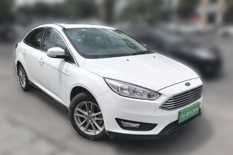 Used Ford Focus 2018 Sedan Classic 1.6L Automatic Trendy SmartDrive Edition Front Right 45 Deg