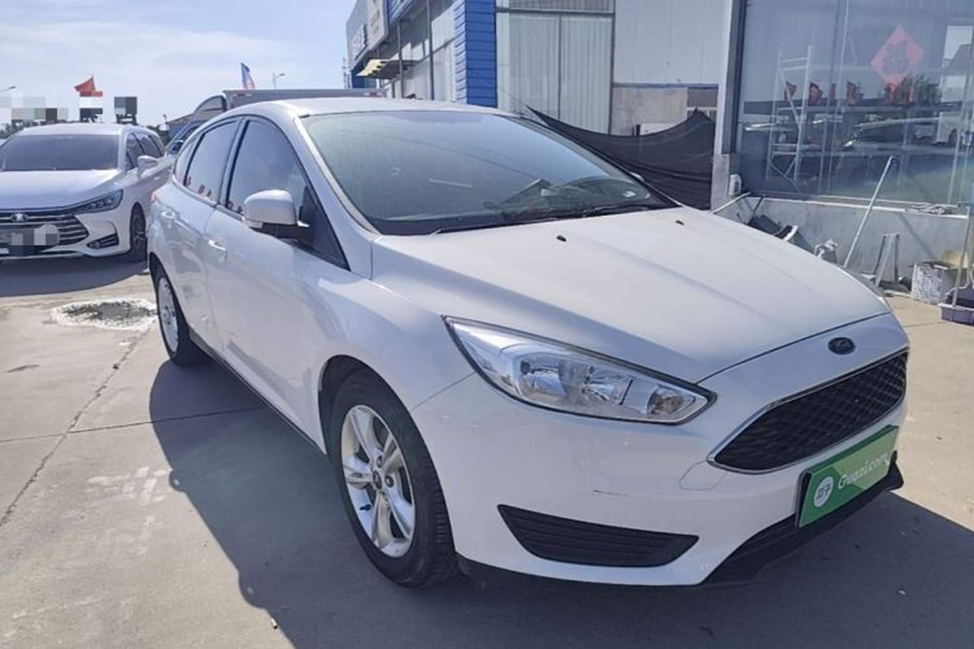 Used Ford Focus 2018 Hatchback Classic 1.6L Automatic Comfort Plus SmartDrive Edition Front Right 45 Deg