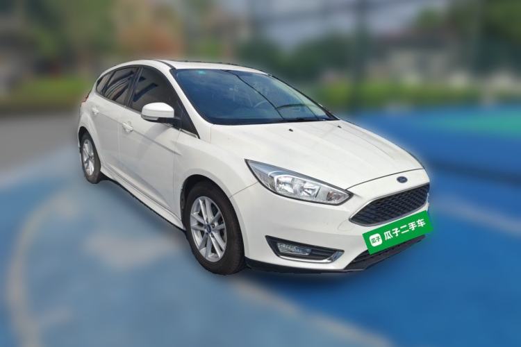 Used Ford Focus 2018 Hatchback Classic EcoBoost 180 Automatic Elite Model Front Right 45 Deg