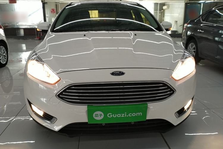 Used Ford Focus 2018 Sedan Classic EcoBoost 180 Automatic Elite Model Front