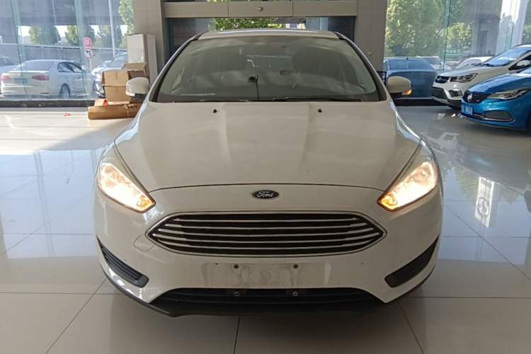 Used Ford Focus 2018 Sedan Classic 1.6L Automatic Comfort Plus Smart Drive Version Front