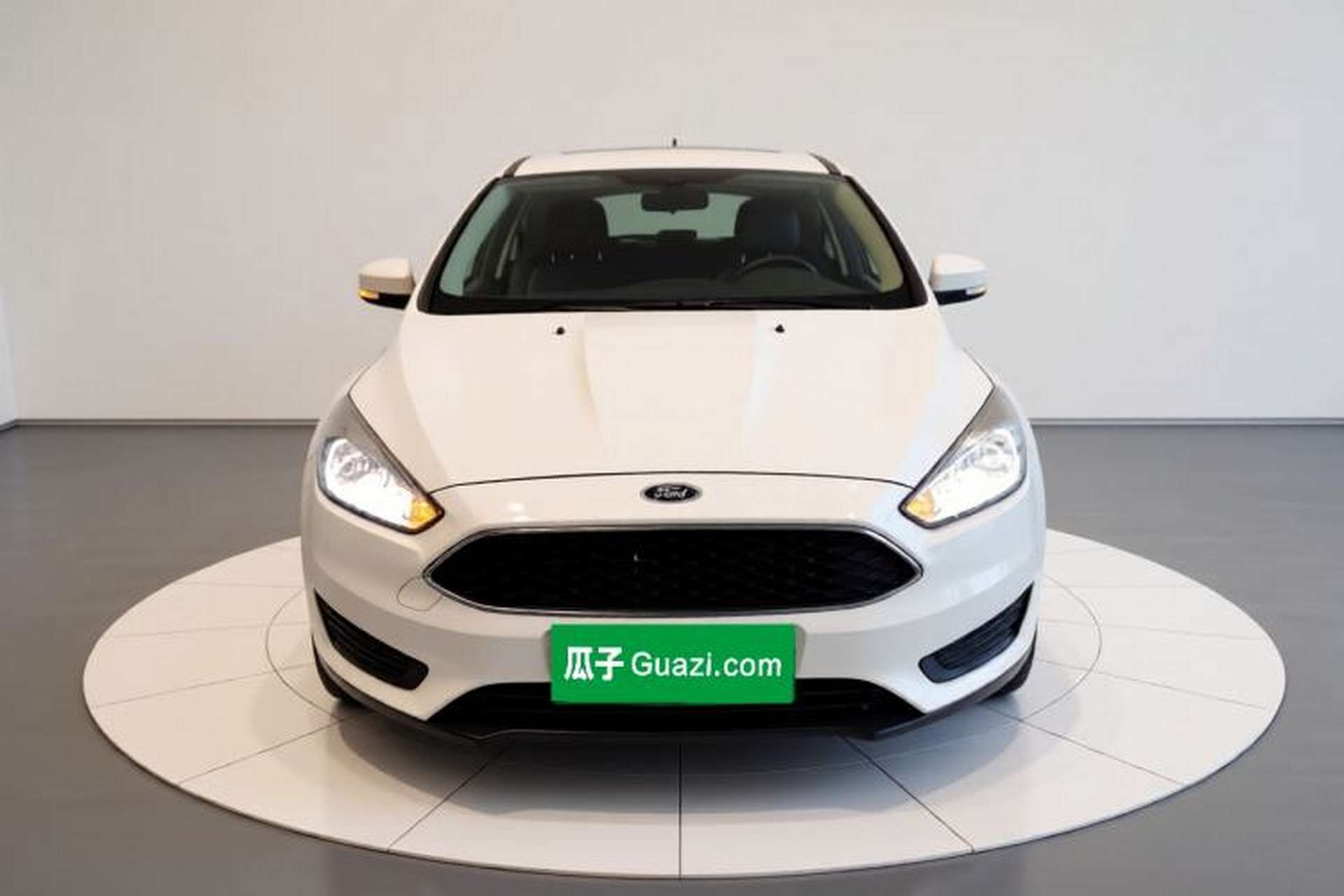 Used Ford Focus 2018 Hatchback Classic 1.6L Automatic Comfort Plus SmartDrive Edition Front