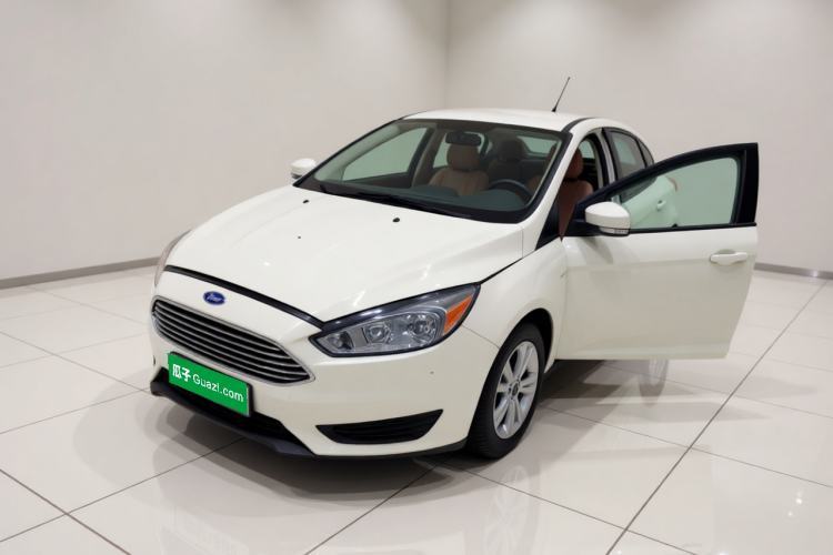 Ford Focus 2018 Sedan Classic 1.6L Automatic Comfort Plus Smart Drive Version usado Guazi used car, China used car export, Used car for sale, Used cars, Cheapest cars for sale