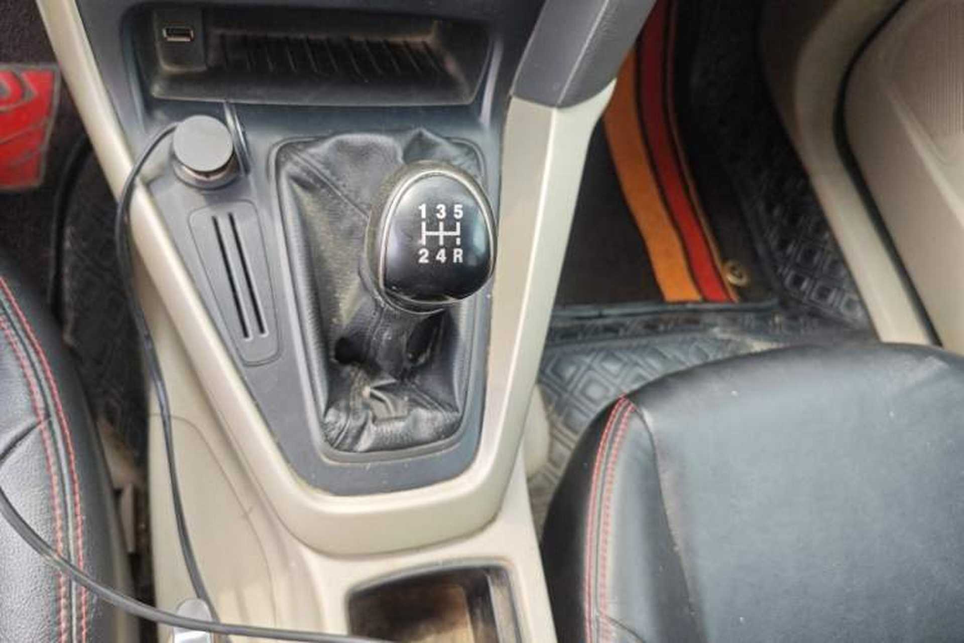 Used Ford Focus 2018 Sedan Classic 1.6L Manual Comfort Plus SmartDrive Edition Gear Lever