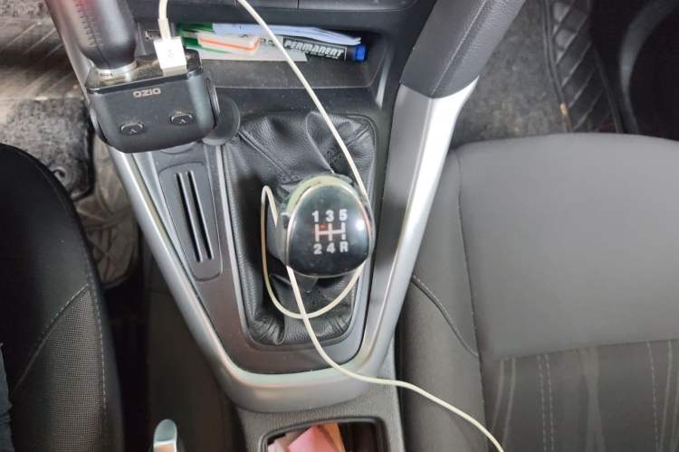 Used Ford Focus 2018 Hatchback Classic 1.6L Manual Comfort Plus SmartDrive Edition Gear Lever