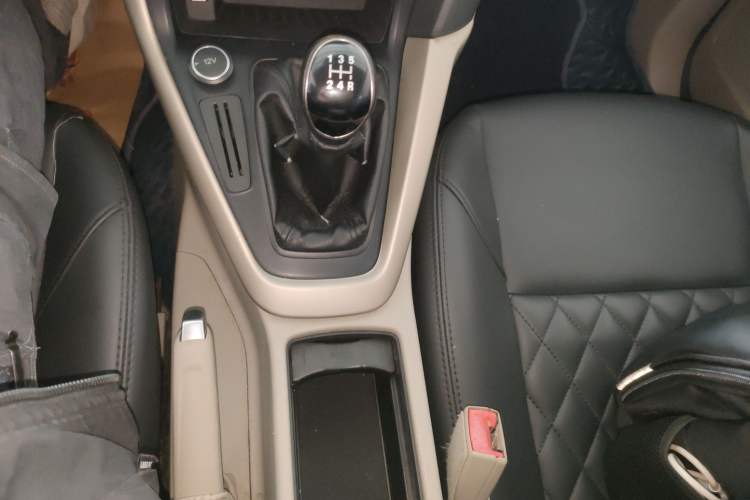 Used Ford Focus 2018 Sedan Classic 1.6L Manual Comfort Plus SmartDrive Edition Gear Lever
