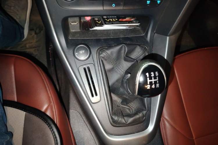 Used Ford Focus 2018 Hatchback Classic 1.6L Manual Comfort Plus SmartDrive Edition Gear Lever