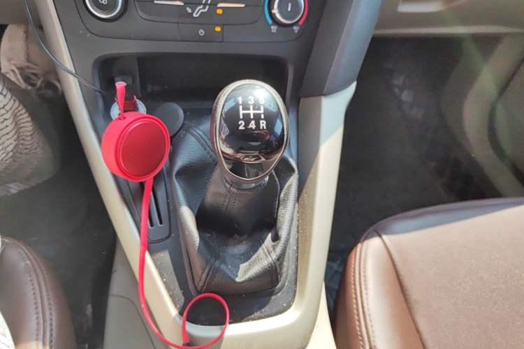 Used Ford Focus 2018 Sedan Classic 1.6L Manual Comfort Plus SmartDrive Edition Gear Lever