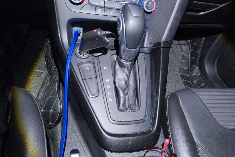 Used Ford Focus 2018 Hatchback Classic EcoBoost 180 Automatic Elite Model Gear Lever