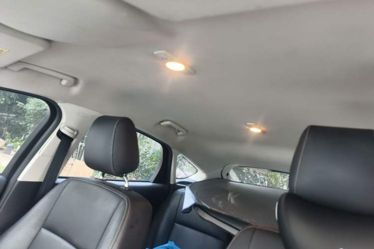 Used Ford Focus 2018 Hatchback Classic 1.6L Automatic Comfort Plus SmartDrive Edition Headliner