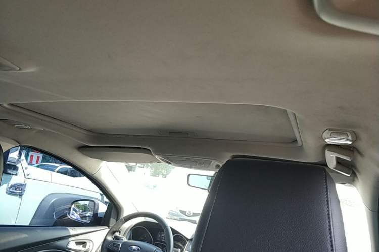 Used Ford Focus 2018 Sedan Classic EcoBoost 180 Automatic Elite Model Headliner