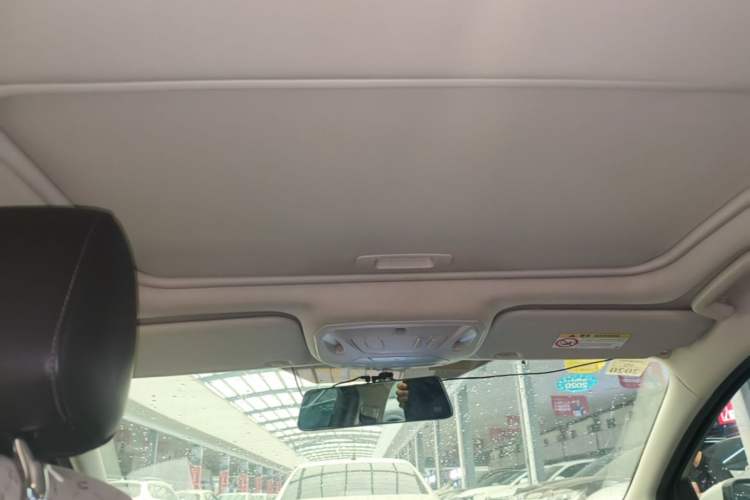 Used Ford Focus 2018 Sedan Classic 1.6L Automatic Trendy SmartDrive Edition Headliner