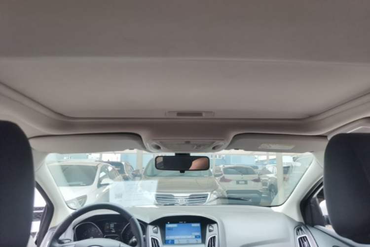 Used Ford Focus 2018 Sedan Classic EcoBoost 180 Automatic Elite Model Headliner