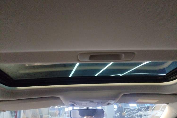 Used Ford Focus 2018 Hatchback Classic 1.6L Automatic Trendy SmartDrive Edition Headliner