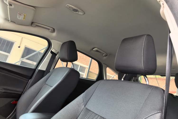 Used Ford Focus 2018 Hatchback Classic 1.6L Automatic Comfort Plus SmartDrive Edition Headliner