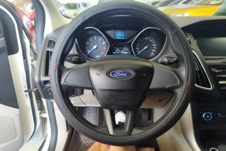 Used Ford Focus 2018 Sedan Classic 1.6L Automatic Comfort Plus Smart Drive Version Headliner