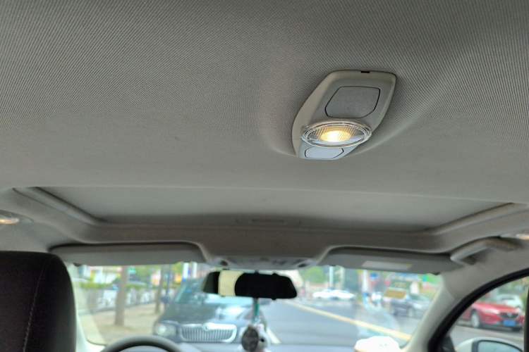Used Ford Focus 2018 Hatchback Classic 1.6L Automatic Trendy SmartDrive Edition Headliner