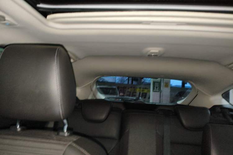 Used Ford Focus 2018 Hatchback Classic EcoBoost 180 Automatic Elite Model Headliner