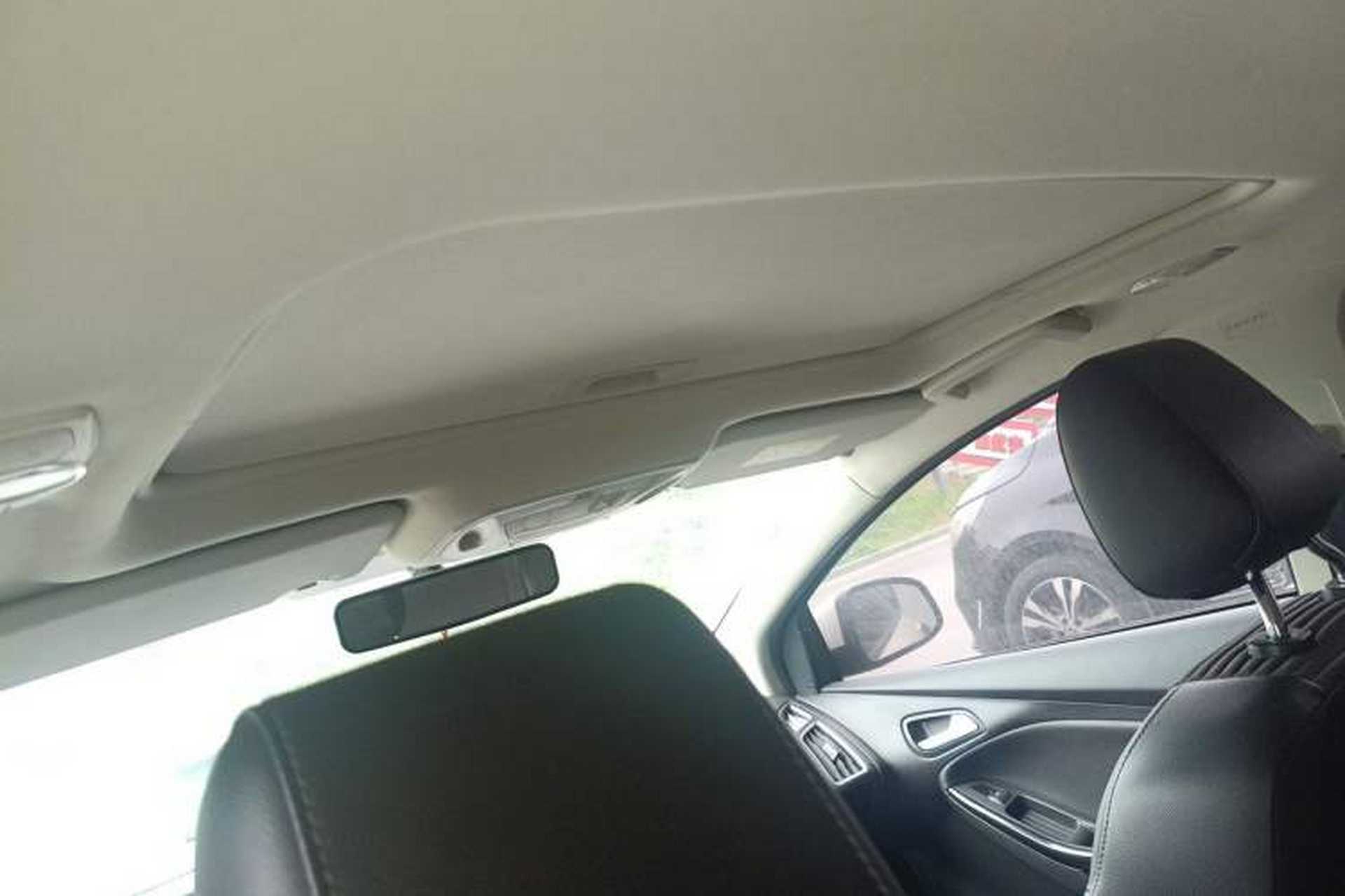 Used Ford Focus 2018 Hatchback Classic 1.6L Manual Fashion Edition SmartDrive Version Headliner