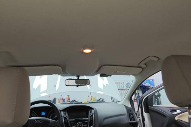 Used Ford Focus 2018 Sedan Classic 1.6L Automatic Comfort Plus Smart Drive Version Headliner