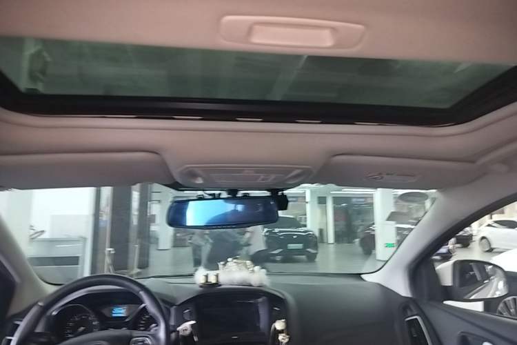 Used Ford Focus 2018 Hatchback Classic 1.6L Automatic Trendy SmartDrive Edition Headliner