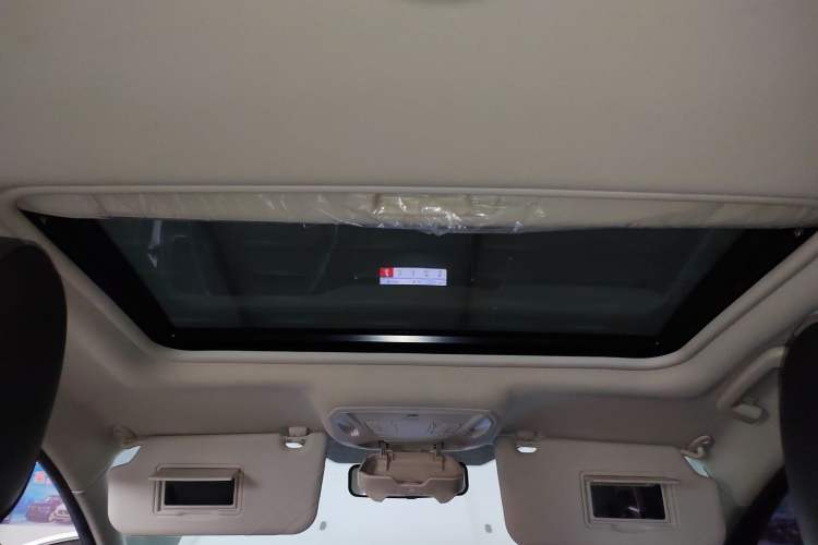 Used Ford Focus 2018 Hatchback Classic 1.6L Automatic Trendy SmartDrive Edition Headliner