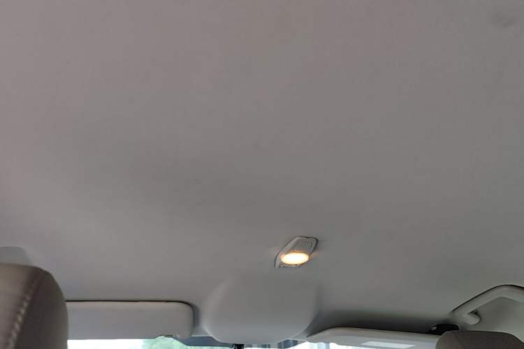 Used Ford Focus 2018 Sedan Classic 1.6L Manual Comfort Plus SmartDrive Edition Headliner