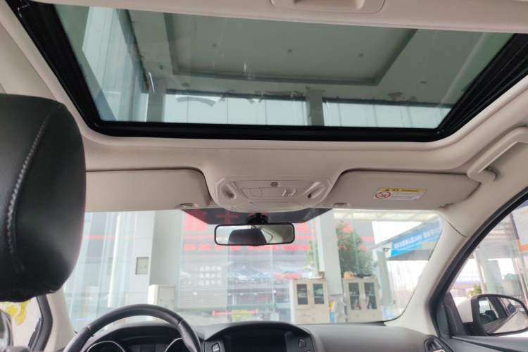 Used Ford Focus 2018 Hatchback Classic 1.6L Automatic Trendy SmartDrive Edition Headliner