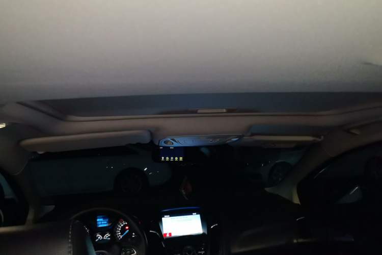 Used Ford Focus 2018 Sedan Classic 1.6L Automatic Trendy SmartDrive Edition Headliner