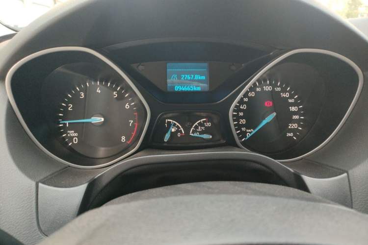 Used Ford Focus 2018 Sedan Classic 1.6L Manual Comfort Plus SmartDrive Edition Instrument Cluster