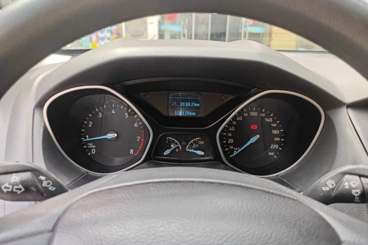 Used Ford Focus 2018 Sedan Classic 1.6L Manual Comfort Plus SmartDrive Edition Instrument Cluster