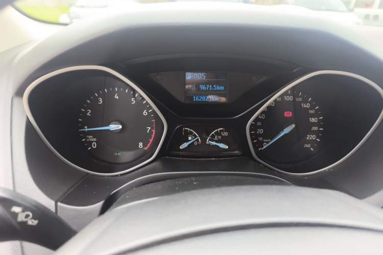 Used Ford Focus 2018 Sedan Classic 1.6L Automatic Comfort Plus Smart Drive Version Instrument Cluster