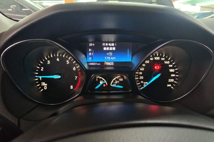 Used Ford Focus 2018 Hatchback Classic EcoBoost 180 Automatic Elite Model Instrument Cluster