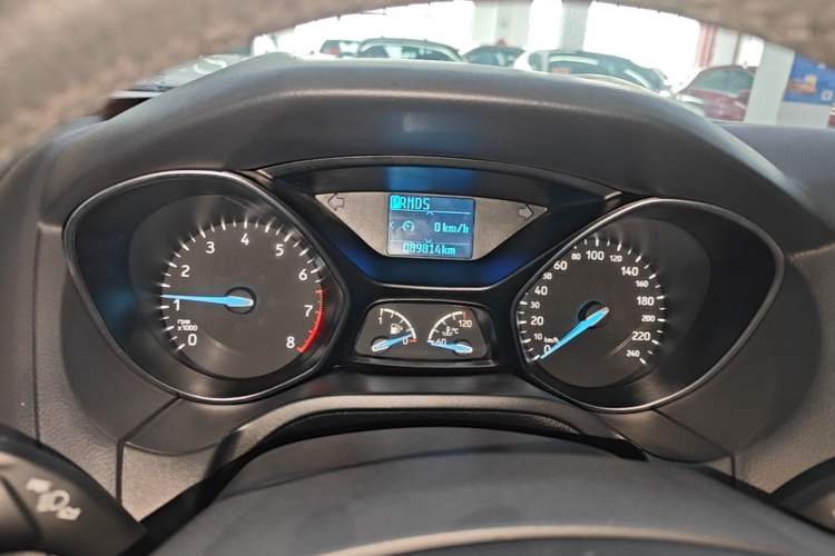 Used Ford Focus 2018 Sedan Classic 1.6L Automatic Trendy SmartDrive Edition Instrument Cluster