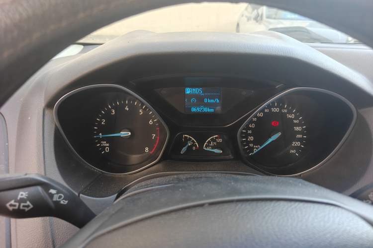 Used Ford Focus 2018 Sedan Classic EcoBoost 125 Automatic Supercharged Style SmartDrive Edition Instrument Cluster