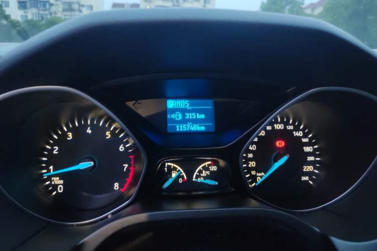 Used Ford Focus 2018 Two-Door Classic EcoBoost 125 Automatic Supercharged Style SmartDrive Edition Instrument Cluster