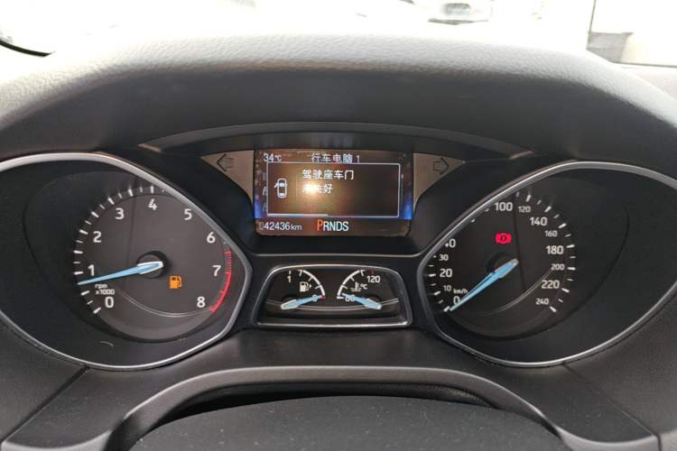 Used Ford Focus 2018 Hatchback Classic EcoBoost 180 Automatic Elite Model Instrument Cluster