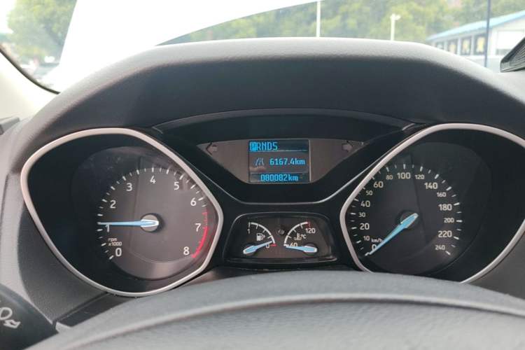 Used Ford Focus 2018 Sedan Classic 1.6L Automatic Comfort Plus Smart Drive Version Instrument Cluster