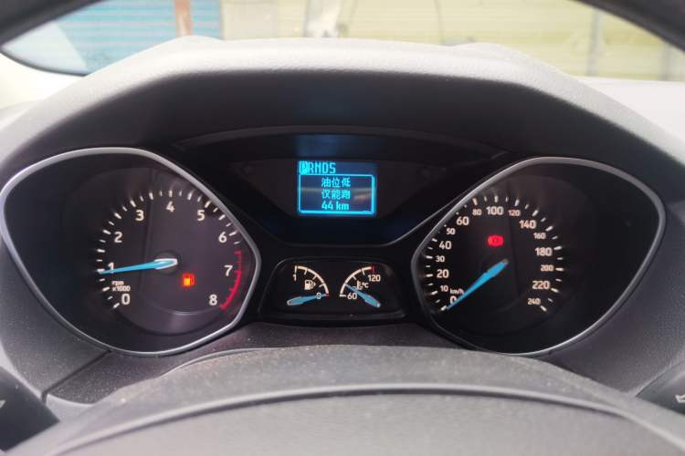 Used Ford Focus 2018 Sedan Classic 1.6L Automatic Trendy SmartDrive Edition Instrument Cluster