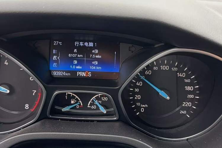Used Ford Focus 2018 Hatchback Classic EcoBoost 180 Automatic Elite Model Instrument Cluster