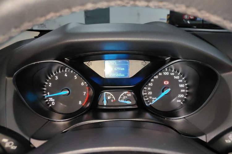 Used Ford Focus 2018 Sedan Classic 1.6L Automatic Trendy SmartDrive Edition Instrument Cluster