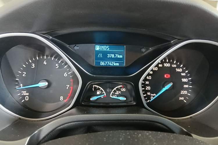 Used Ford Focus 2018 Sedan Classic 1.6L Automatic Comfort Plus Smart Drive Version Instrument Cluster