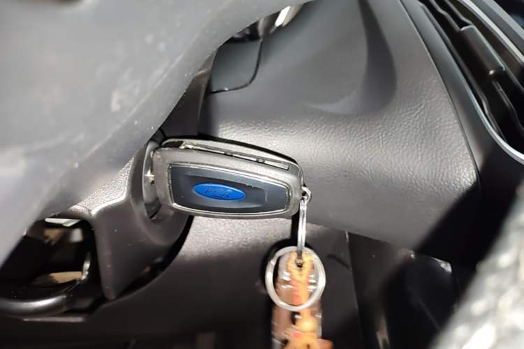 Used Ford Focus 2018 Hatchback Classic 1.6L Manual Fashion Edition SmartDrive Version Interior 1
