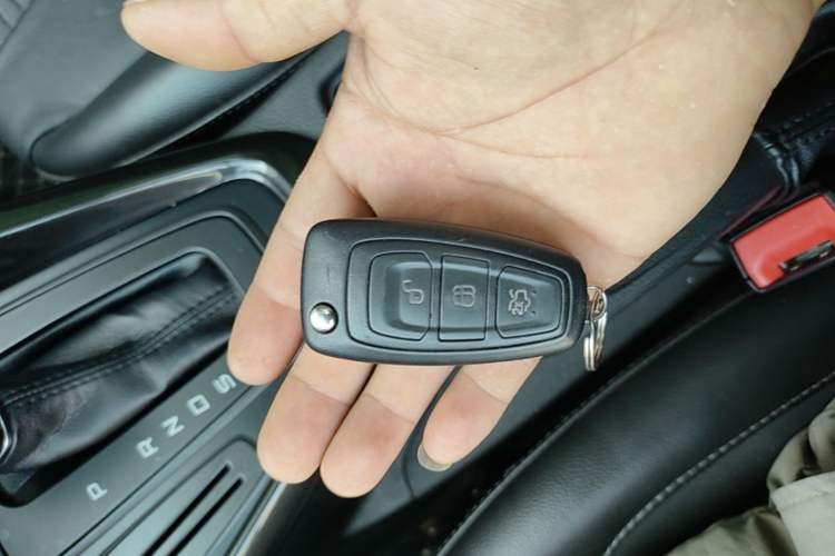 Used Ford Focus 2018 Sedan Classic 1.6L Automatic Trendy SmartDrive Edition Interior 1