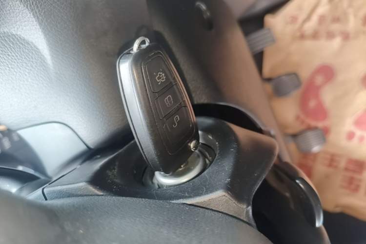 Used Ford Focus 2018 Hatchback Classic 1.6L Manual Comfort Plus SmartDrive Edition Interior 1