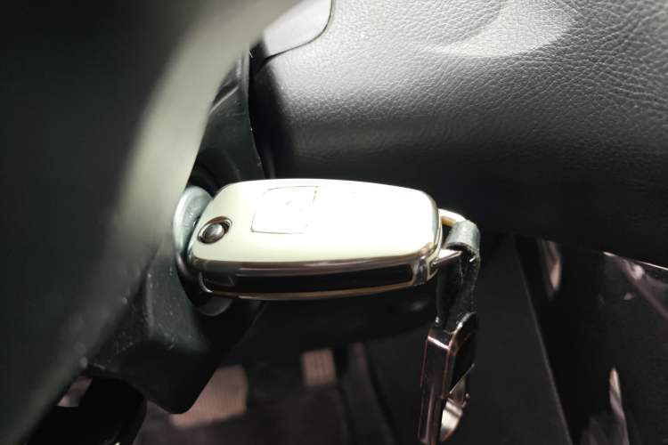 Used Ford Focus 2018 Hatchback Classic 1.6L Automatic Trendy SmartDrive Edition Interior 1