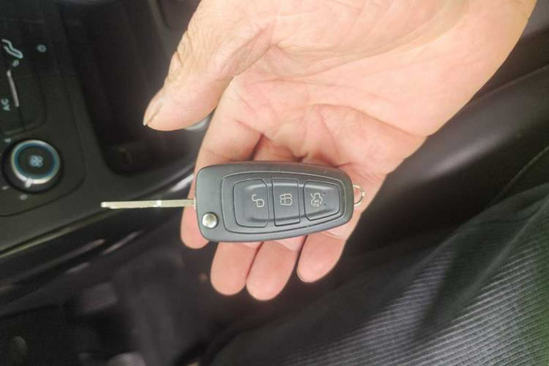 Used Ford Focus 2018 Hatchback Classic 1.6L Automatic Trendy SmartDrive Edition Interior 1