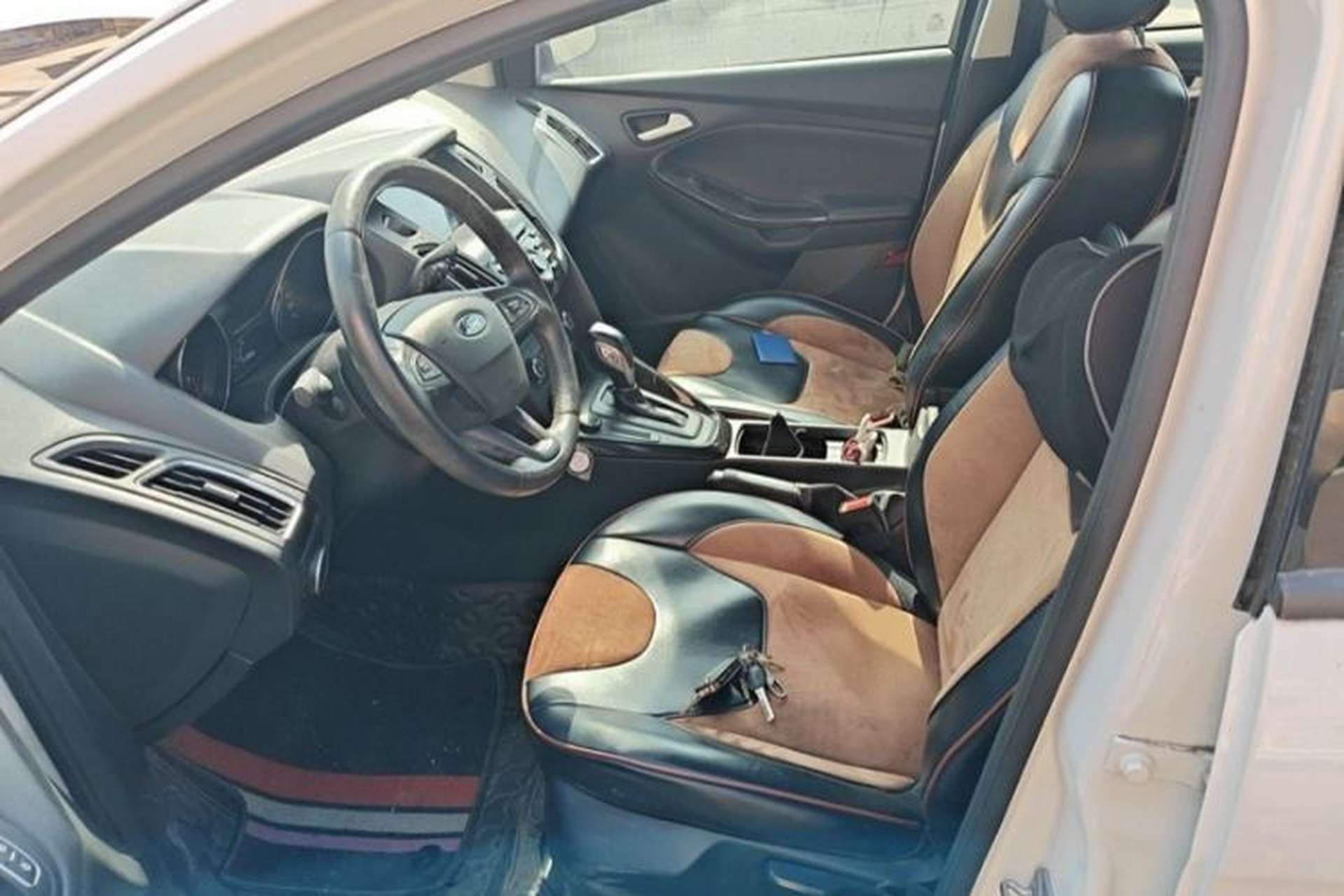 Used Ford Focus 2018 Hatchback Classic 1.6L Automatic Trendy SmartDrive Edition Interior 1